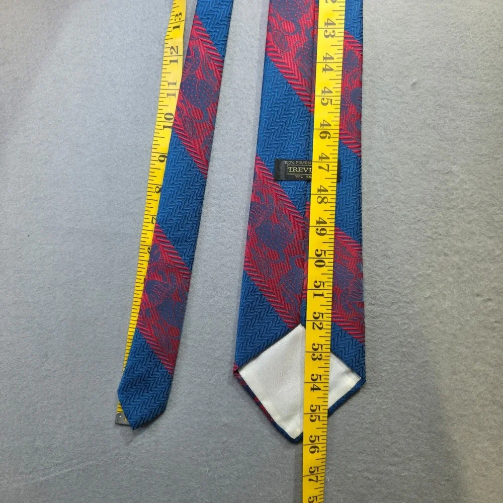 Vintage Trevira Men's Red & Blue‎ Lion Polyester Fabric Neck Tie 4.25x56